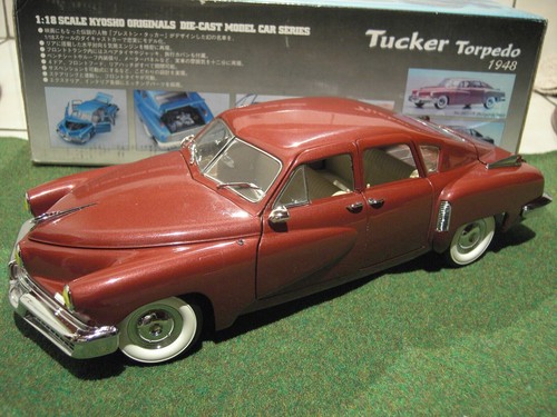 Tucker torpedo rouge 1948 - tucker,