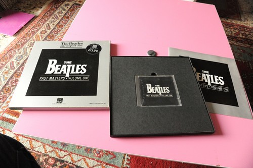 Beatles past masters volume - beatles,