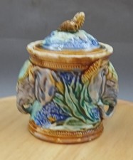 Pot à Tabac en Barbotine