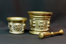 B 19ème paire anciens beaux  Mortiers coupe 5.5kg bronze doré pilon deux taille 