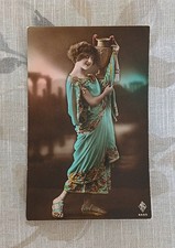 Carte Postale Ancienne Fantaisie Femme Déguisée en Vetements Grec ou  Romains