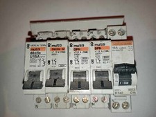 Disjoncteurs U 15A déclic multi9 merlin gerin 20726 - 20725 -  20735 -