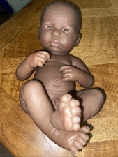 Nouveau né poupon noir