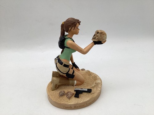 Atlas lara croft - atlas, tomb