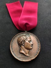 Belle Médaille À Bélière