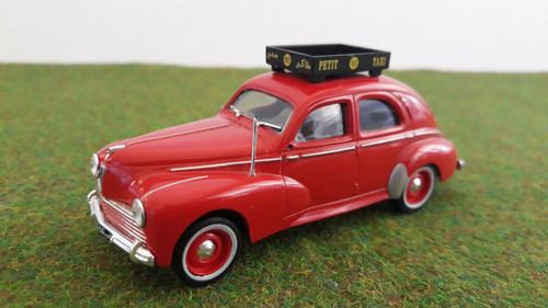 Peugeot 203 berline taxi rouge - peugeot,