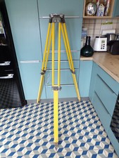 ANCIEN GRAND TRéPIED SLOM-Géomètre-pied arpenteur-pour Montage lampe ou autre
