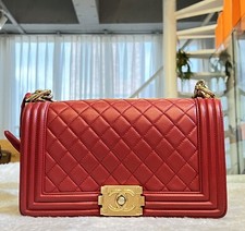 CHANEL Sac Boy en Cuir