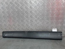 Baguette de porte avant gauche