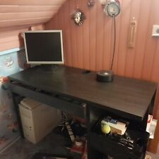 Grand bureau noir avec rangements