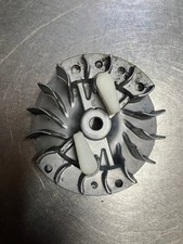 Volant moteur élagueuse