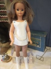 TRÈS JOLIE POUPÉE CATHIE