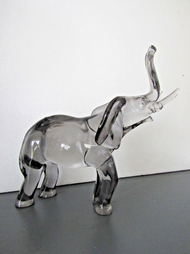 Statuette éléphant - , en