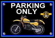 plaque " PARKING ONLY SUZUKI