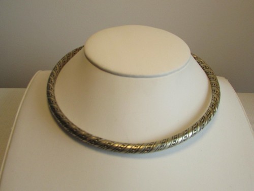 Collier torque ethnique - torque, métal
