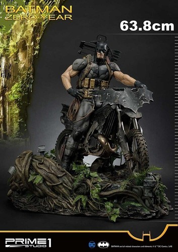Batman zero year - batman, statue