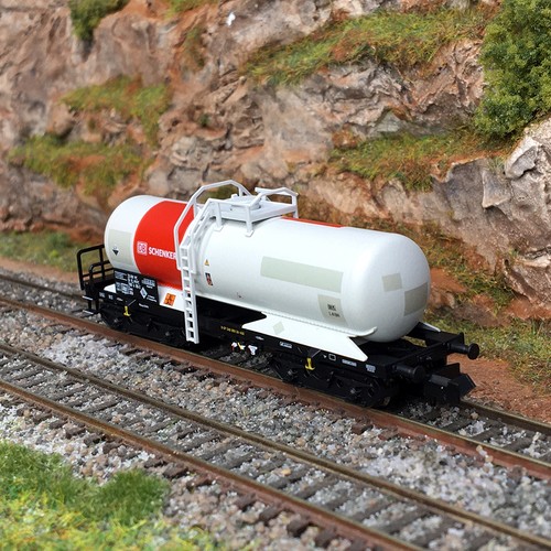 Wagon citerne acide - wagon-citerne, d'acide