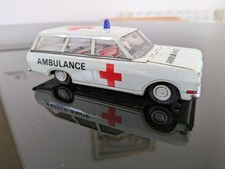 Jouet ancien voiture en tôle