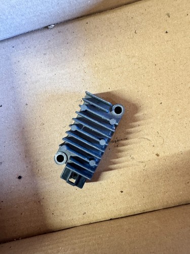 Regulateur tension batterie - tension,