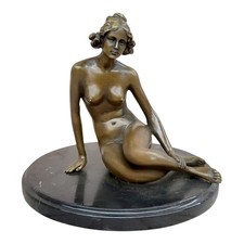 Sculpture statue femme nue