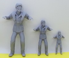 Figurine sauveteur en mer  qui se tient à la rambarde - en résine - à peindre