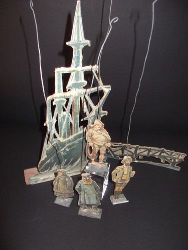 Jouet anciens figurines carton