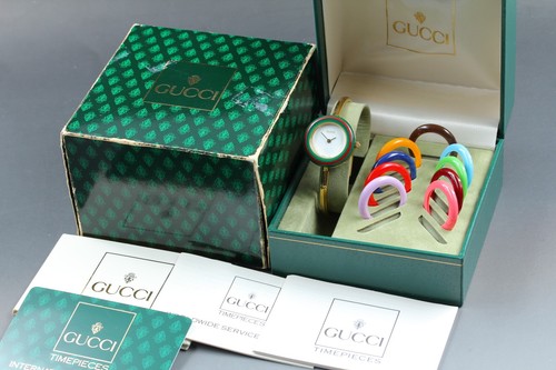 Montre quartz femme vintage - à,