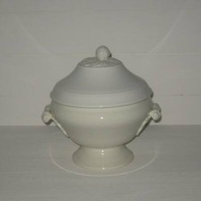 ANCIENNE SOUPIÈRE BLANCHE