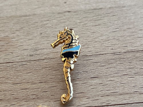 Pins pin animaux - ,