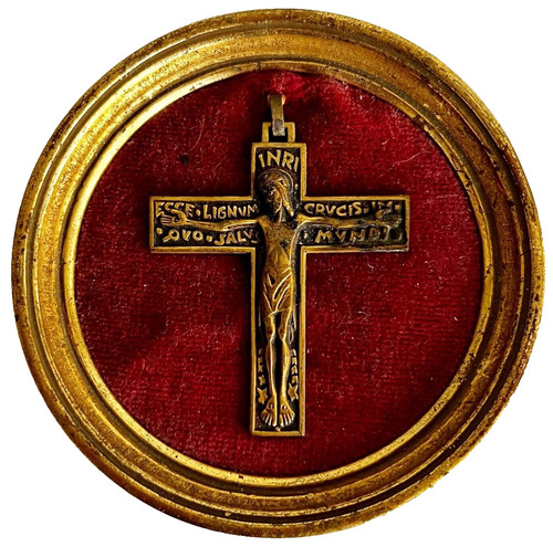 Croix bronze signée - croix,