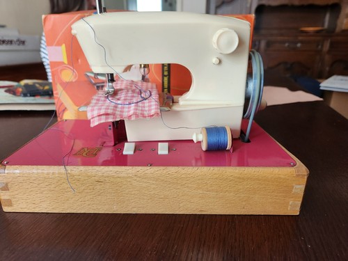 Jouet ancien machine coudre - jouet,
