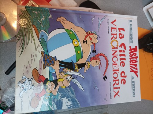 Astérix la fille de - bd,