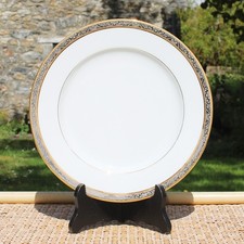 Assiette en porcelaine de
