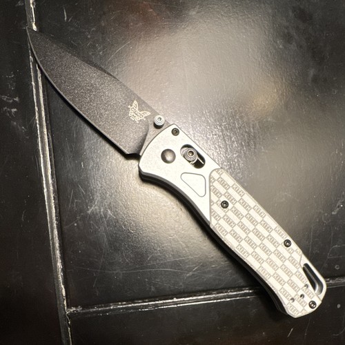 Aluminum handle axis - axis, lock