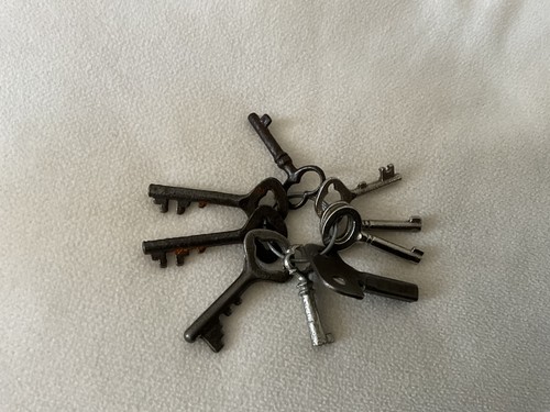 Lot petites clefs - de,