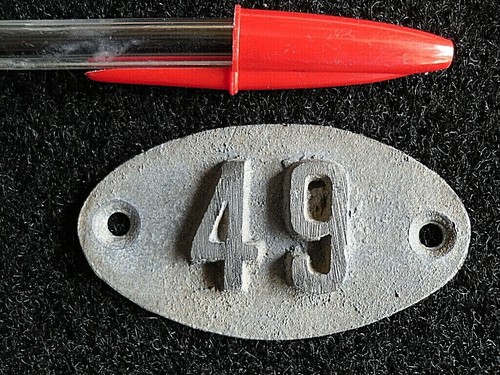 Numéro rue pour - rue, 49