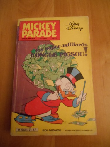 Mickey parade mensuel de - mickey,