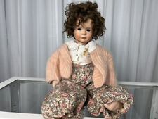 Poupée d'artiste poupée en