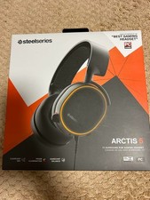 Casque gaming SteelSeries SteelSeries Arctis 5 noir (édition 2019) avec boîte