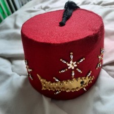 2 Chechia: tarbouche tunisien+