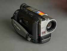 SONY HANDYCAM CCD-TR840E VHS CAMCORDER 