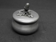 ANCIENNE BOITE A BIJOUX COFFRET A CACHETS PILULES EN ETAINS J.H PILULIERE TIMBRE