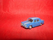 UNIVERSAL HOBBIES HO RENAULT 8