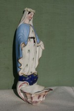 grand biscuit vierge bénitier religieux.