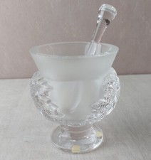 Ancien vase / mortier, décor