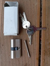 NEUF CYLINDRE DE SECURITE DE