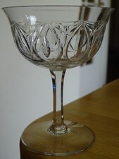 1 ANCIENNE COUPE CHAMPAGNE CRISTAL TAILLER STYLE DAUM OU CRISTALLERIE NANCY