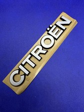 Logo Emblème Badge Monogramme