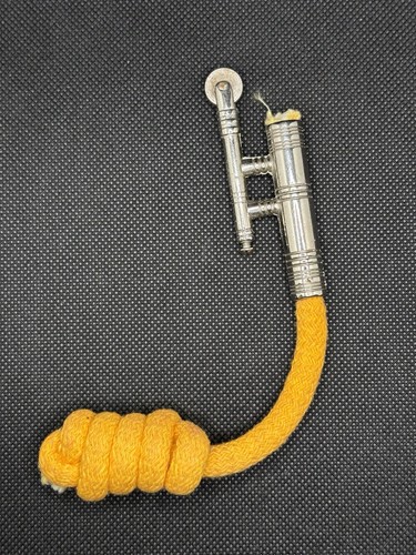 Ancien briquet amadou - ancien, tempête
