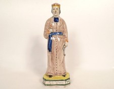 Statuette faïence Henriot Quimper Saint-Yves patron avocat XXème siècle